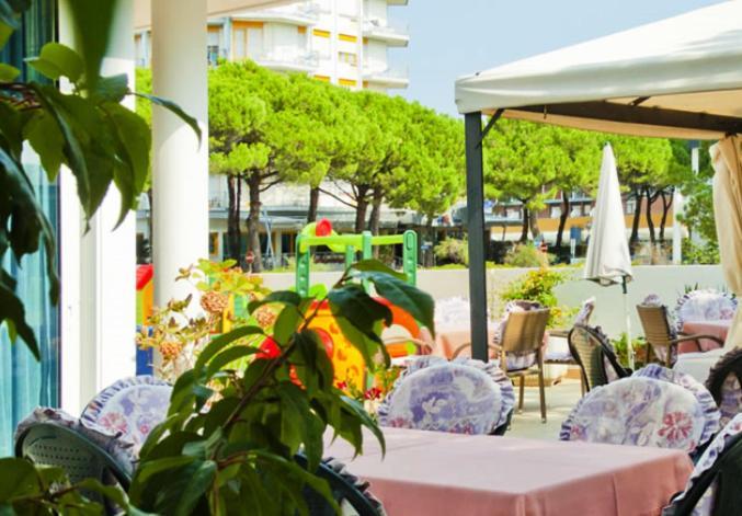 Hotel Gimm Bibione Exterior foto
