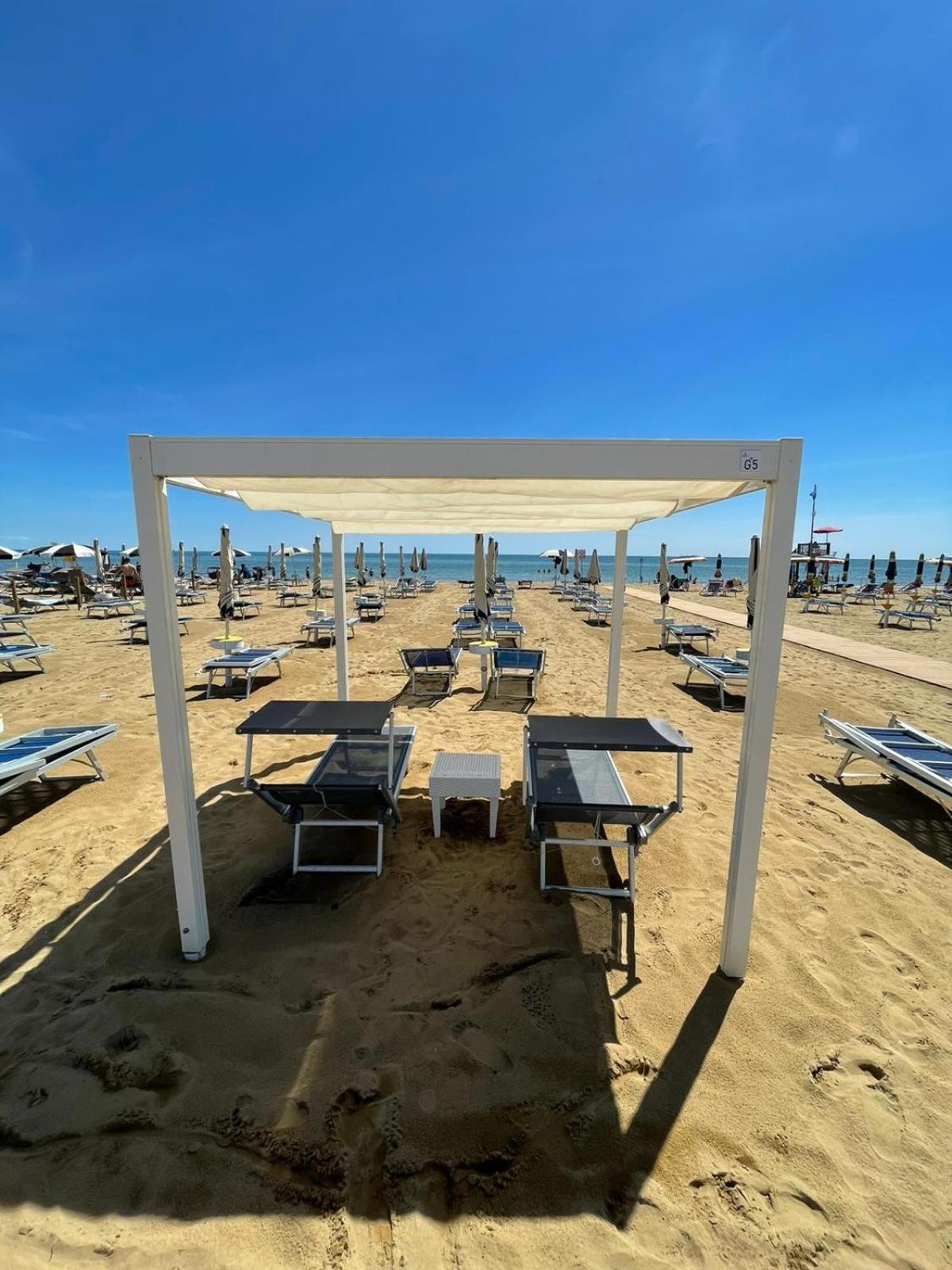 Hotel Gimm Bibione Exterior foto
